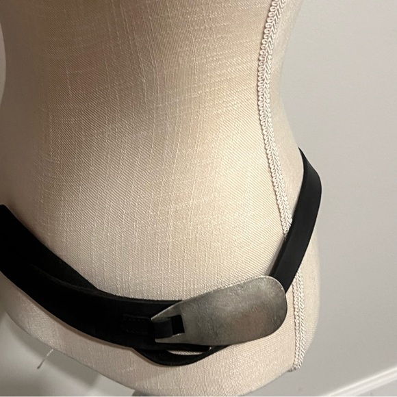 Free People Oyster Bay Leather Hip Belt Size Medium / Large - Picture 2 of 12